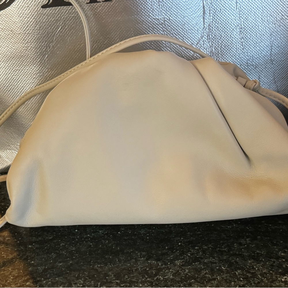 Bottega Veneta bag , so cute for summer!